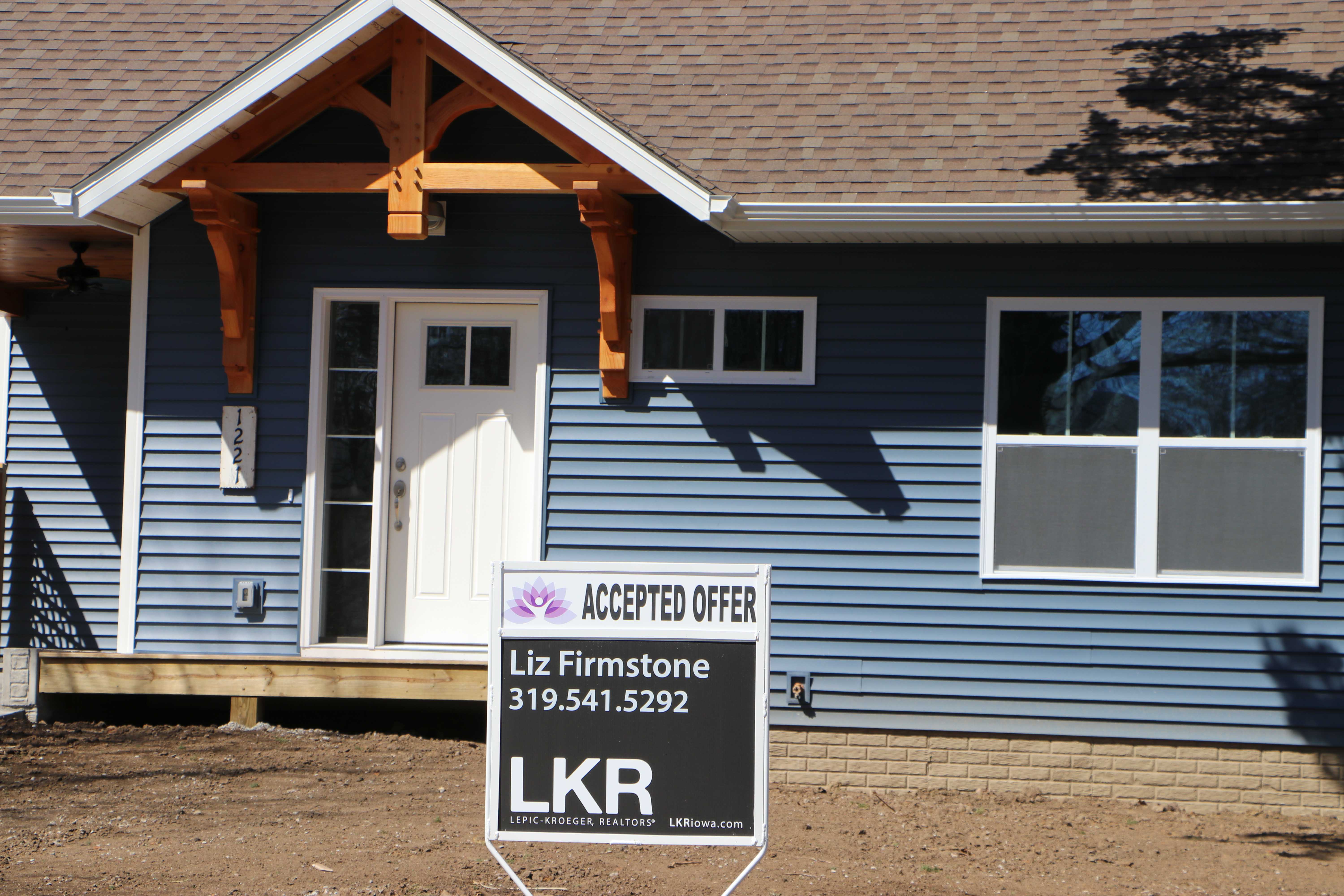 Liz Firmstone Realtor Home for Sale East Side Iowa City Iowa!